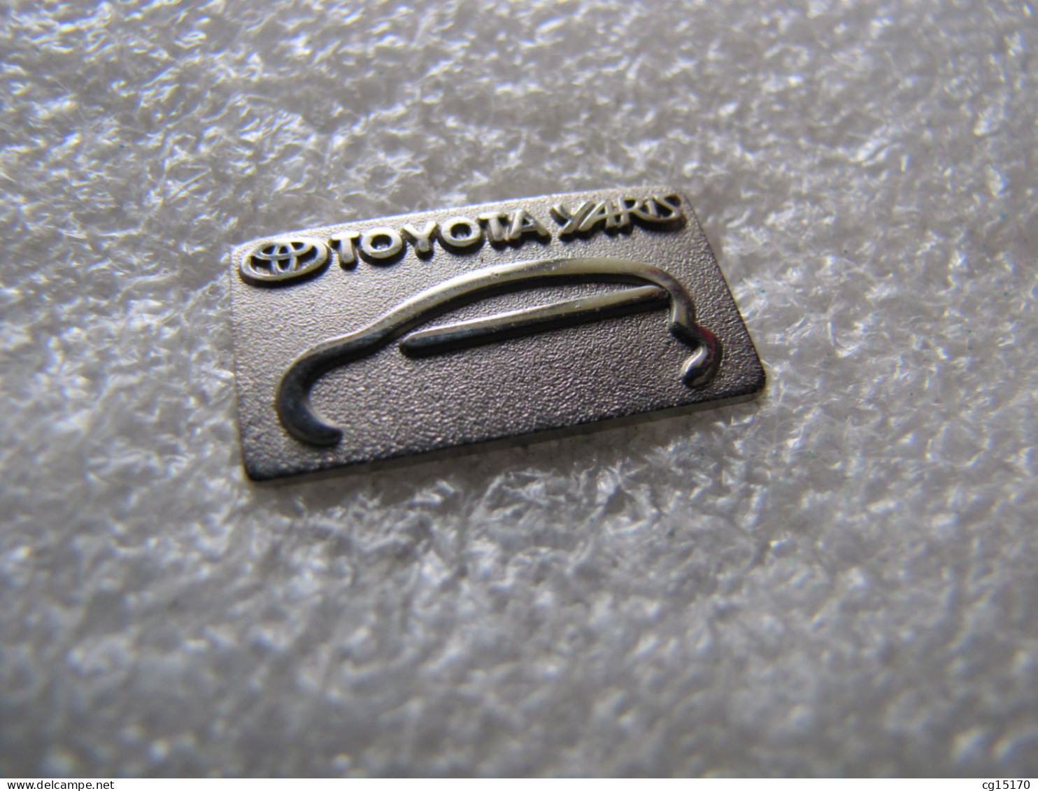 PIN'S     TOYOTA  YARIS - Toyota