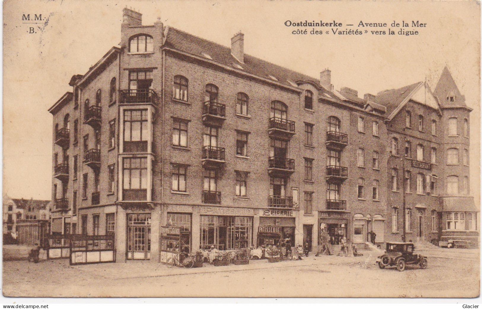 Oostduinkerke - Avenue De La Mer - Côté Des Variétés Vers La Digue - Oostduinkerke