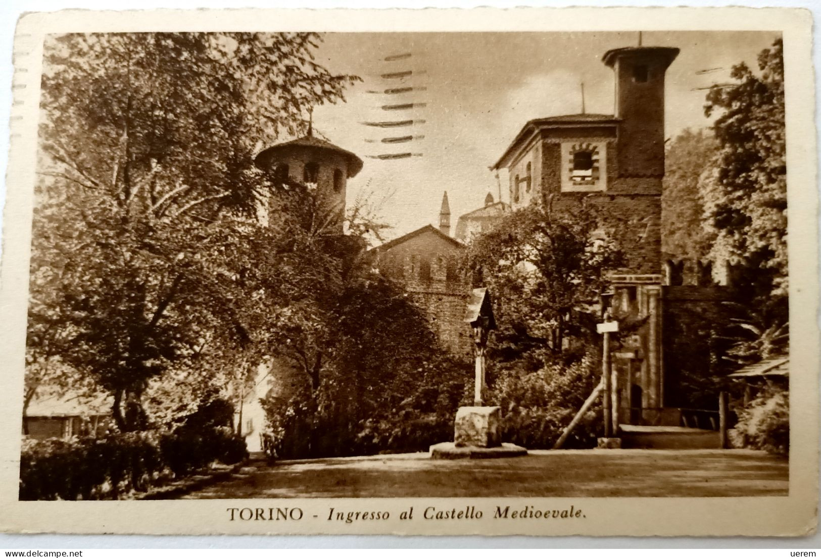 PIEMONTE TORINO 1 INGRESSO AL CASTELLO MEDIOEVALE Formato Piccolo Viaggiata Nel 1934 Condizioni Buone - Castello Del Valentino