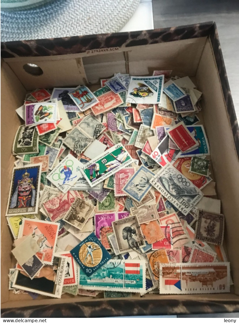 PLUSIEURS MILLIERS   De TIMBRES  De  FRANCE  Et   DIVERS PAYS  - NEUFS & OBLITERES - Quelques ENVELOPPES - Lots & Kiloware (mixtures) - Min. 1000 Stamps