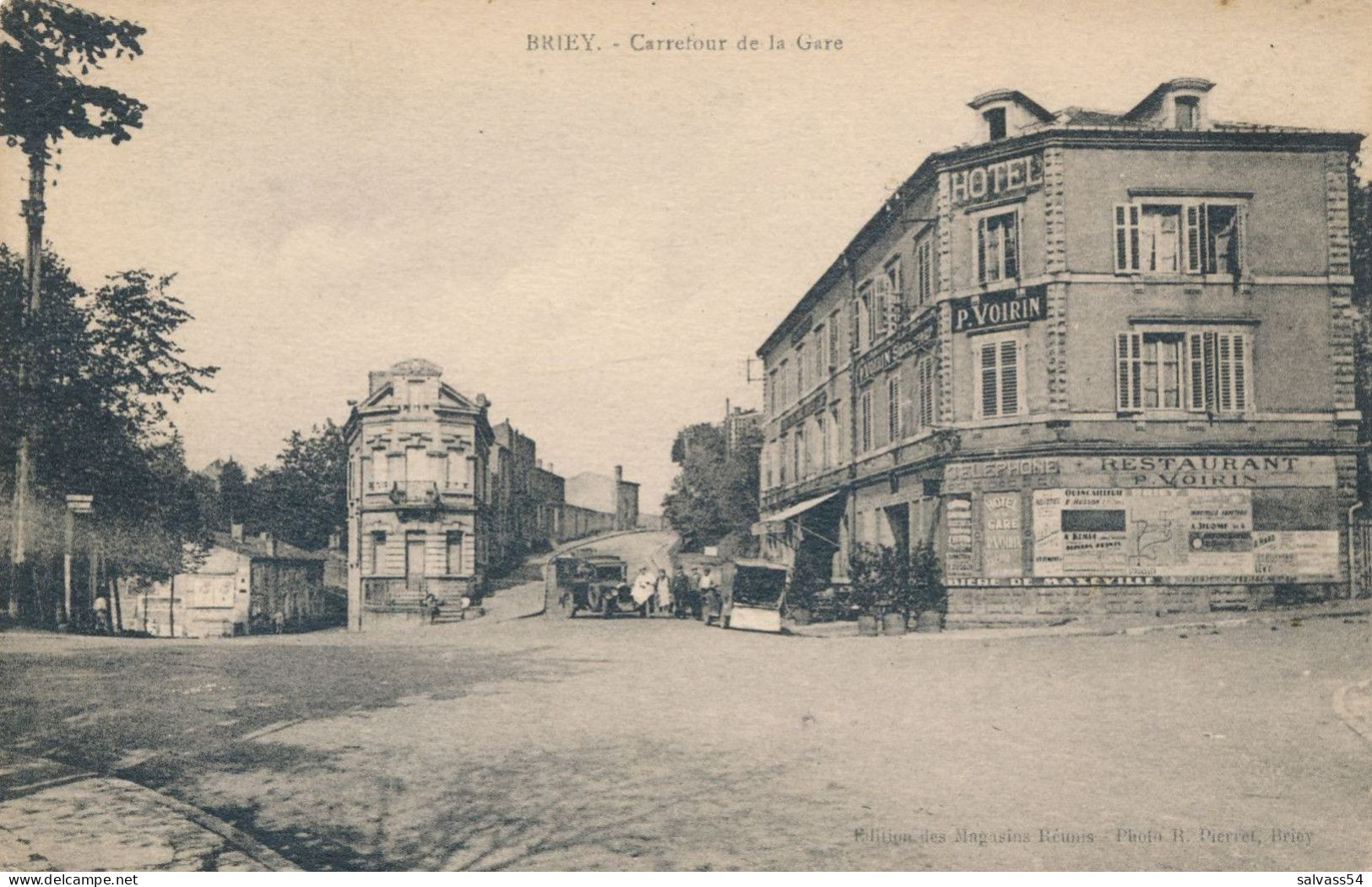 54) BRIEY : Carrefour De La Gare - Hôtel Voirin - Briey