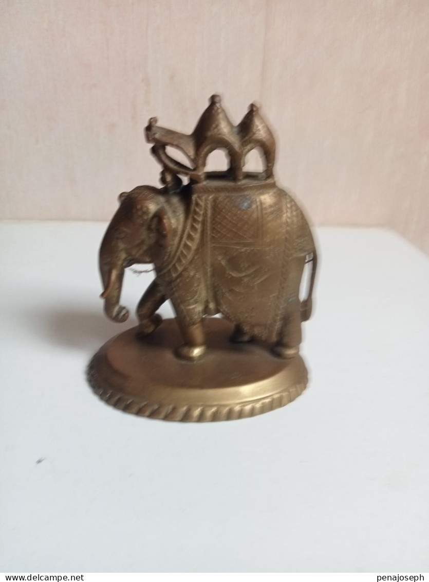 Statuette Du XIXéme éléphant En Bronze Doré Hauteur 11 Cm X 9 Cm - Art Oriental