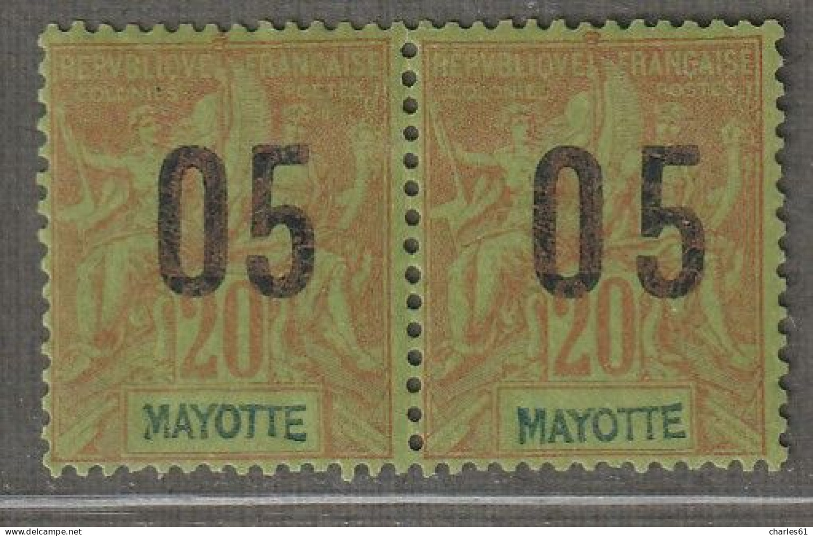 MAYOTTE - N°24A+24 Se Tenant * (1912)  05 Sur 20c - Chiffres Espacés - - Ongebruikt