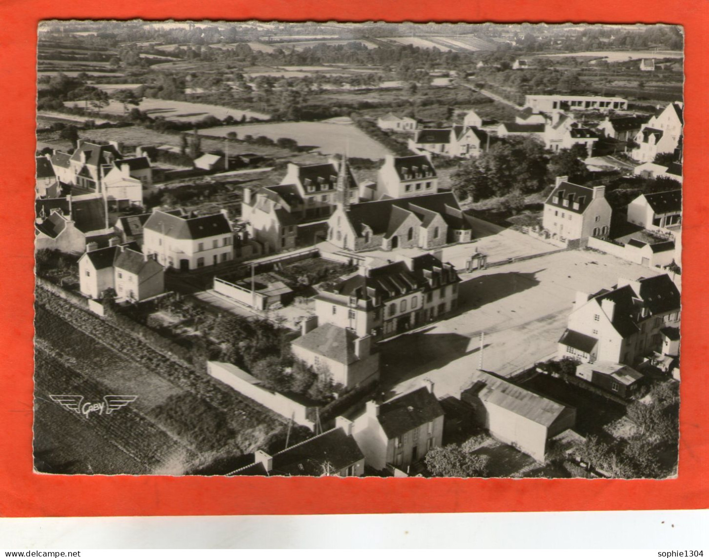 TELGRUC-sur-MER - Place De L'Eglise - 1955 - Autres & Non Classés