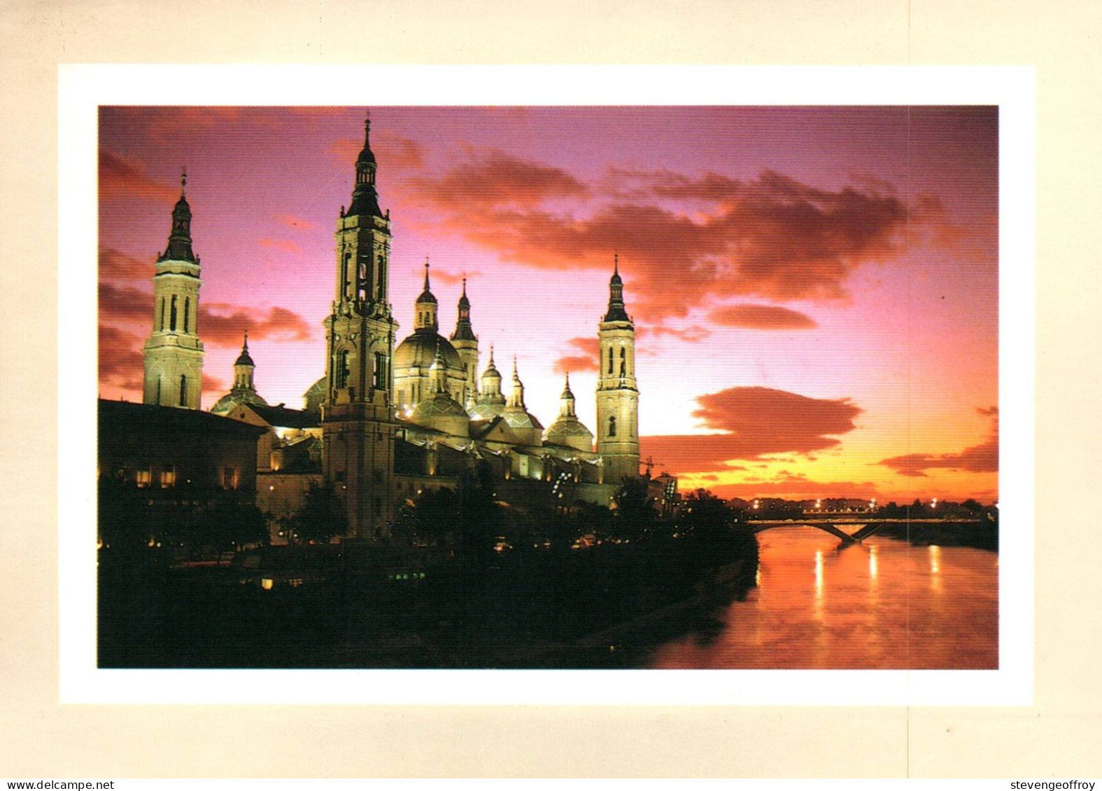 Espagne Aragon Zaragoza Basilica Del Pilar Y Rio Ebro Basilique - Zaragoza