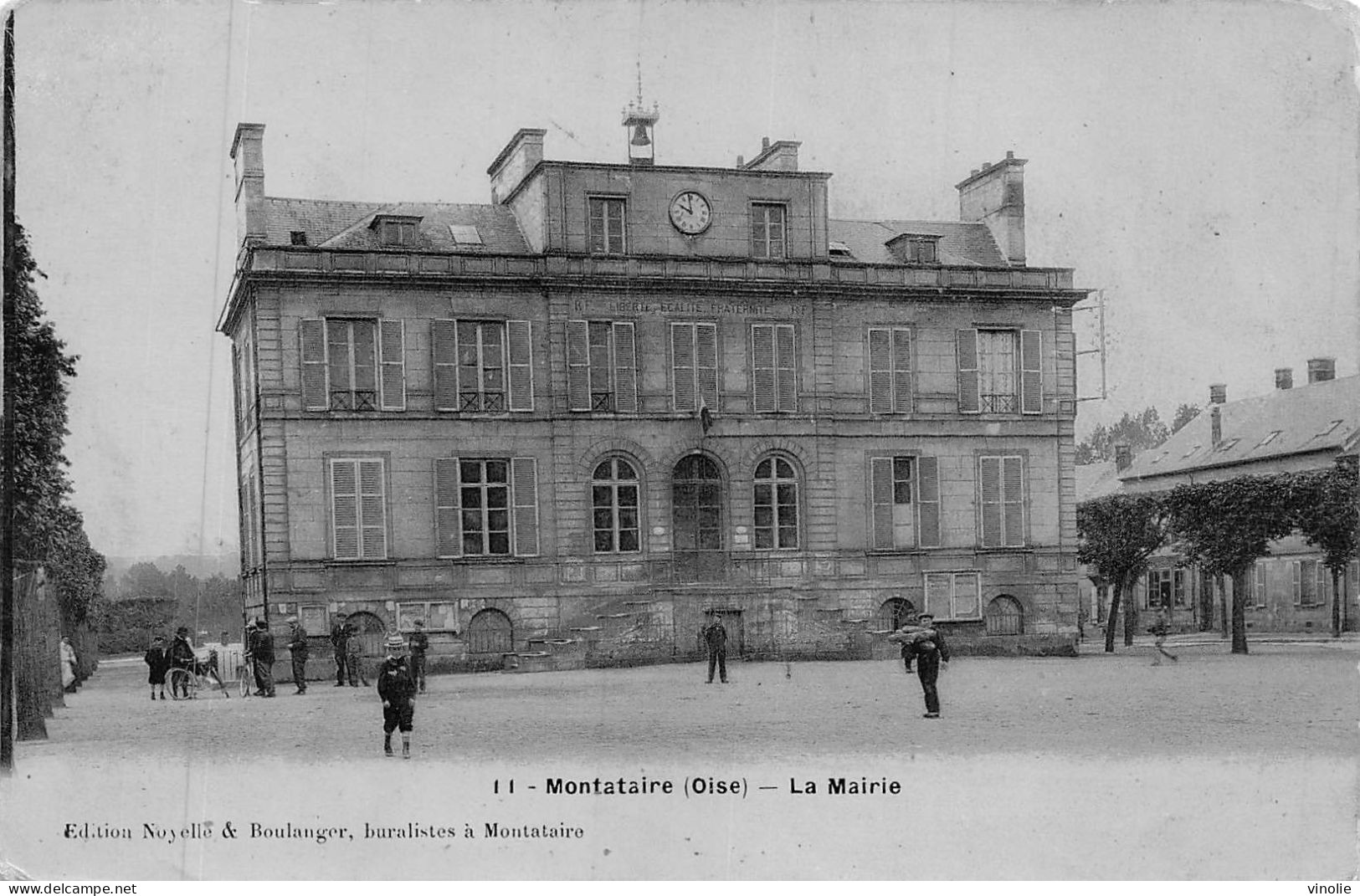 24-2982 : MONTATAIRE. LA MAIRIE - Montataire