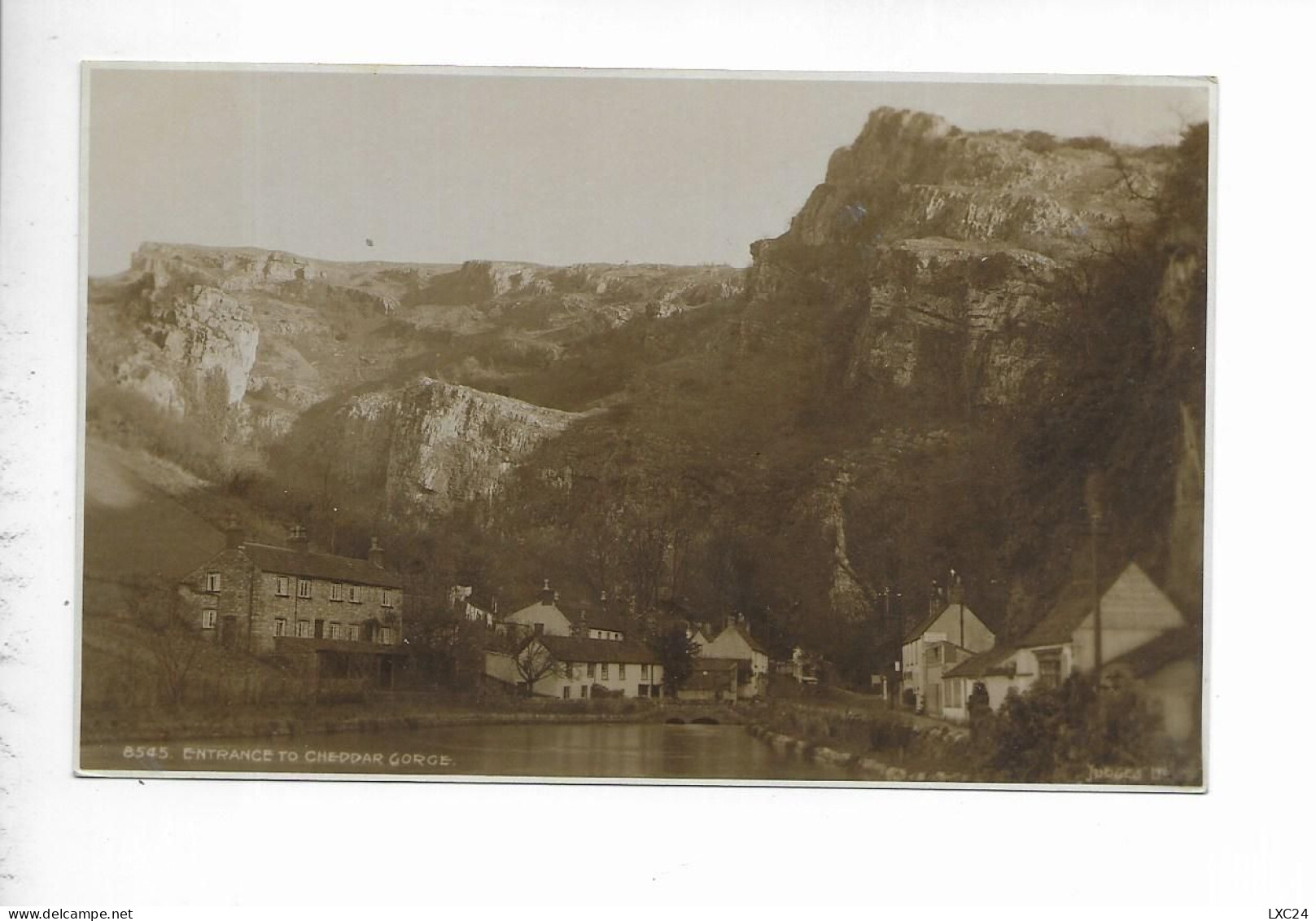 ENTRANCE TO CHEDDAR GORGE. - Cheddar