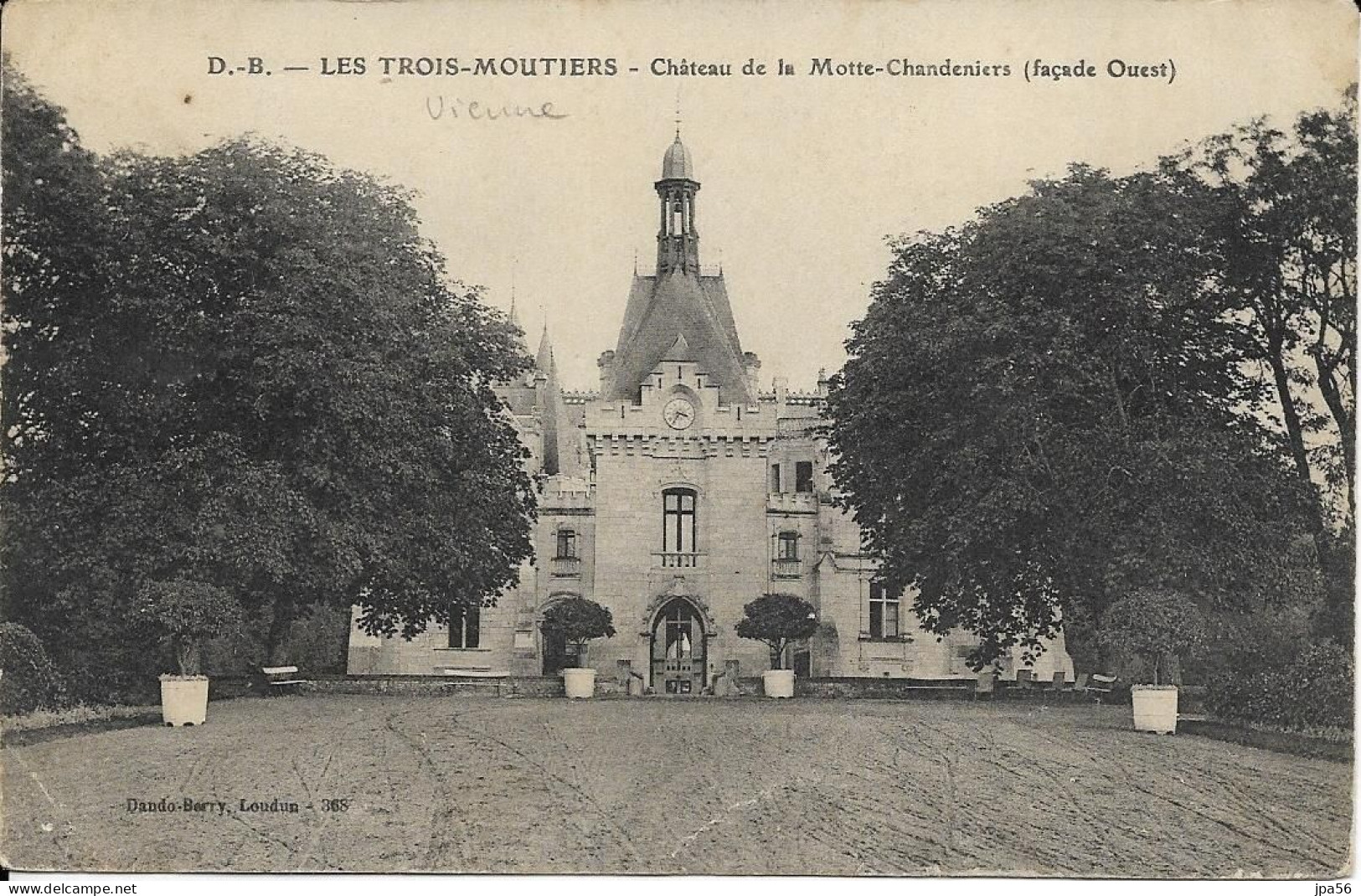 86 - LES TROIS-MOUTIERS - Cpa - Château De La Motte-Chandeniers (façade Ouest) - Les Trois Moutiers