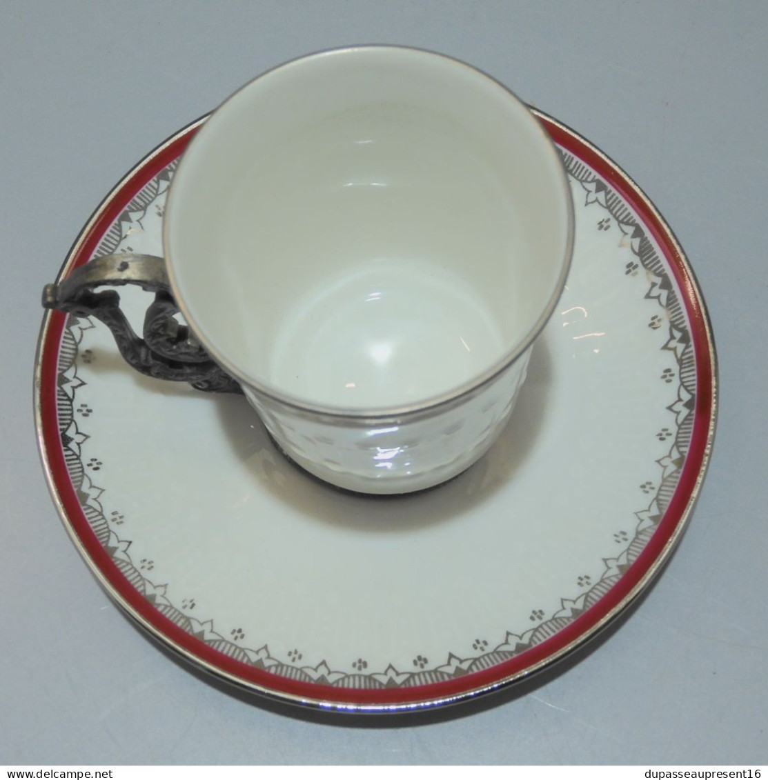 -JOLIE TASSE & SOUS TASSE PORCELAINE BAVARIA Monture Régule COLLECTION VITRINE   E