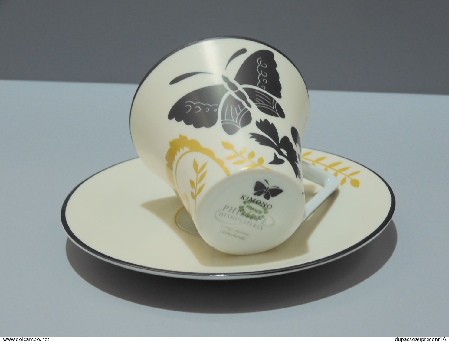 -JOLIE TASSE & SOUS TASSE PORCELAINE LIMOGES PHILIPPE DESHOULIERES KIMONO    E - Limoges (FRA)