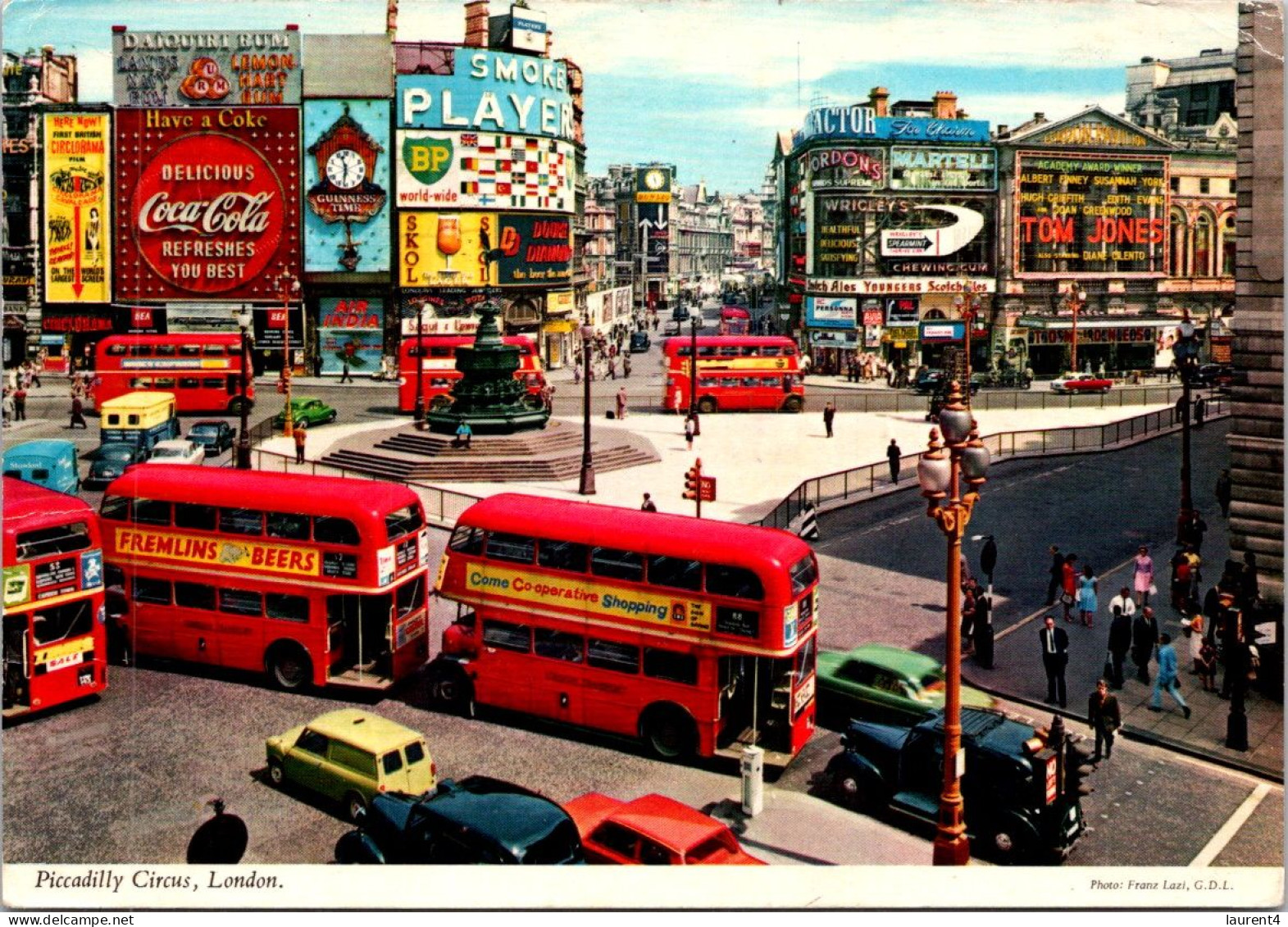 2-3-2024 (1 Y 42) UK - London - Picadilly Circus - Piccadilly Circus