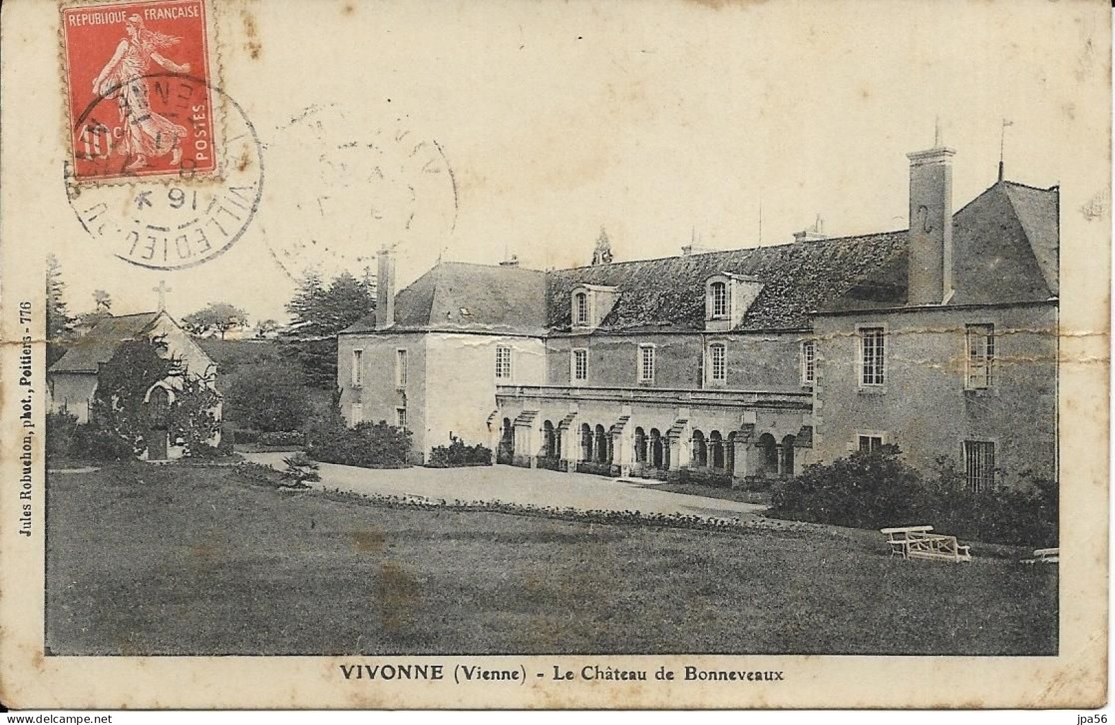 86 - VIVONNE - 2 Cpa - Le Château De Bonnevaux, Bassin De La Vonne Et Du Pont Des Carmes - Vivonne