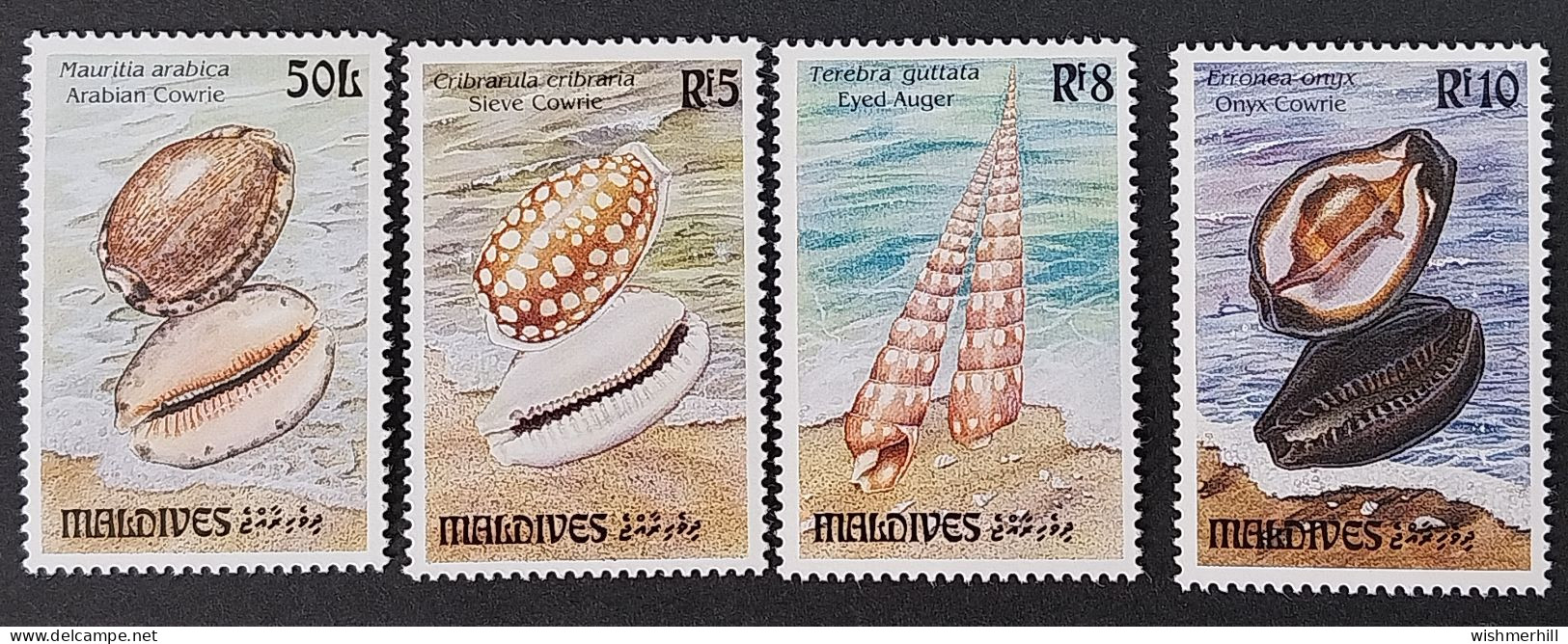 Coquillages Shells // Série Complète Neuve ** MNH ; Maldives YT 1646/1649 (1993) Cote 8 € - Malediven (1965-...)