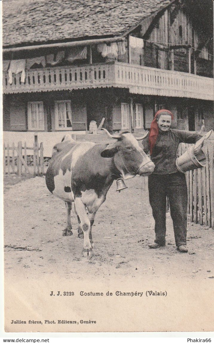 COSTUME DE CHAMPERY - Champéry