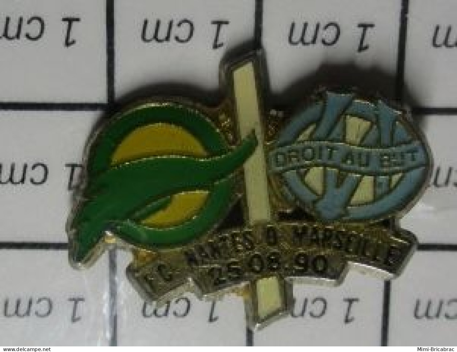 812G Pin's Pins / Rare & Belle Qualité !!!  SPORTS / FOOTBALL MATCH NANTES MARSEILLE 1990 - Football