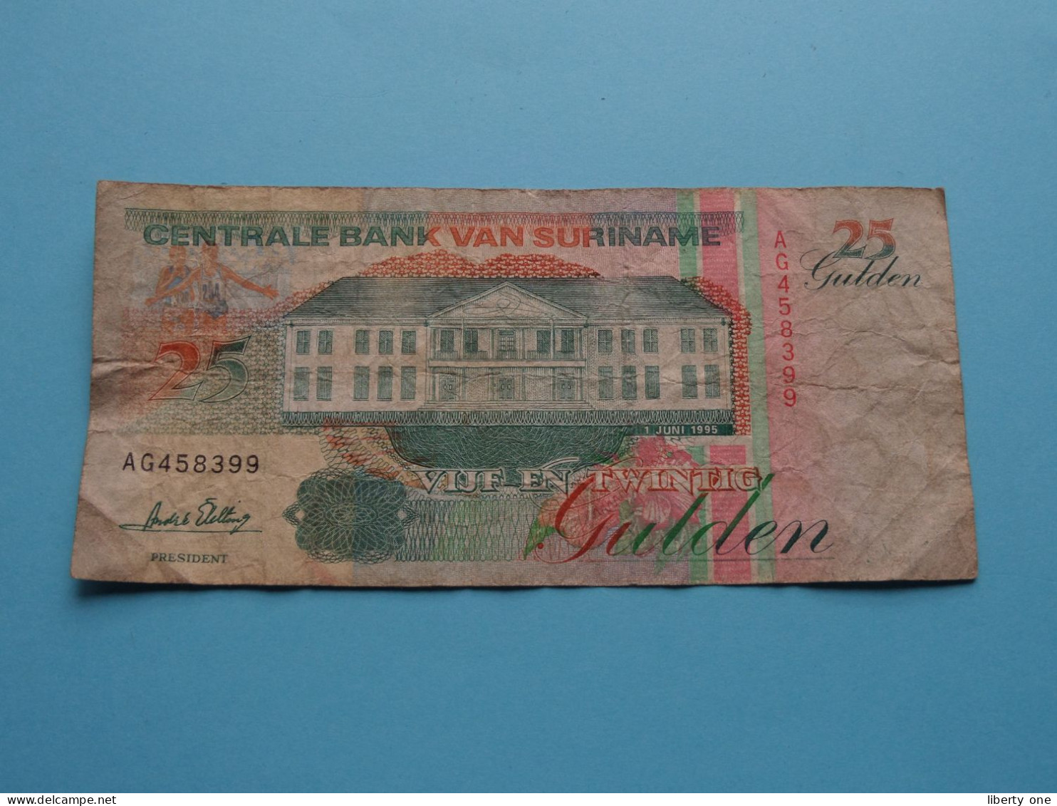 5 & 10 Gulden 1996 En 25 Gulden 1995 > SURINAME ( For Grade, Voir SCANS ) Circulated ! - Surinam