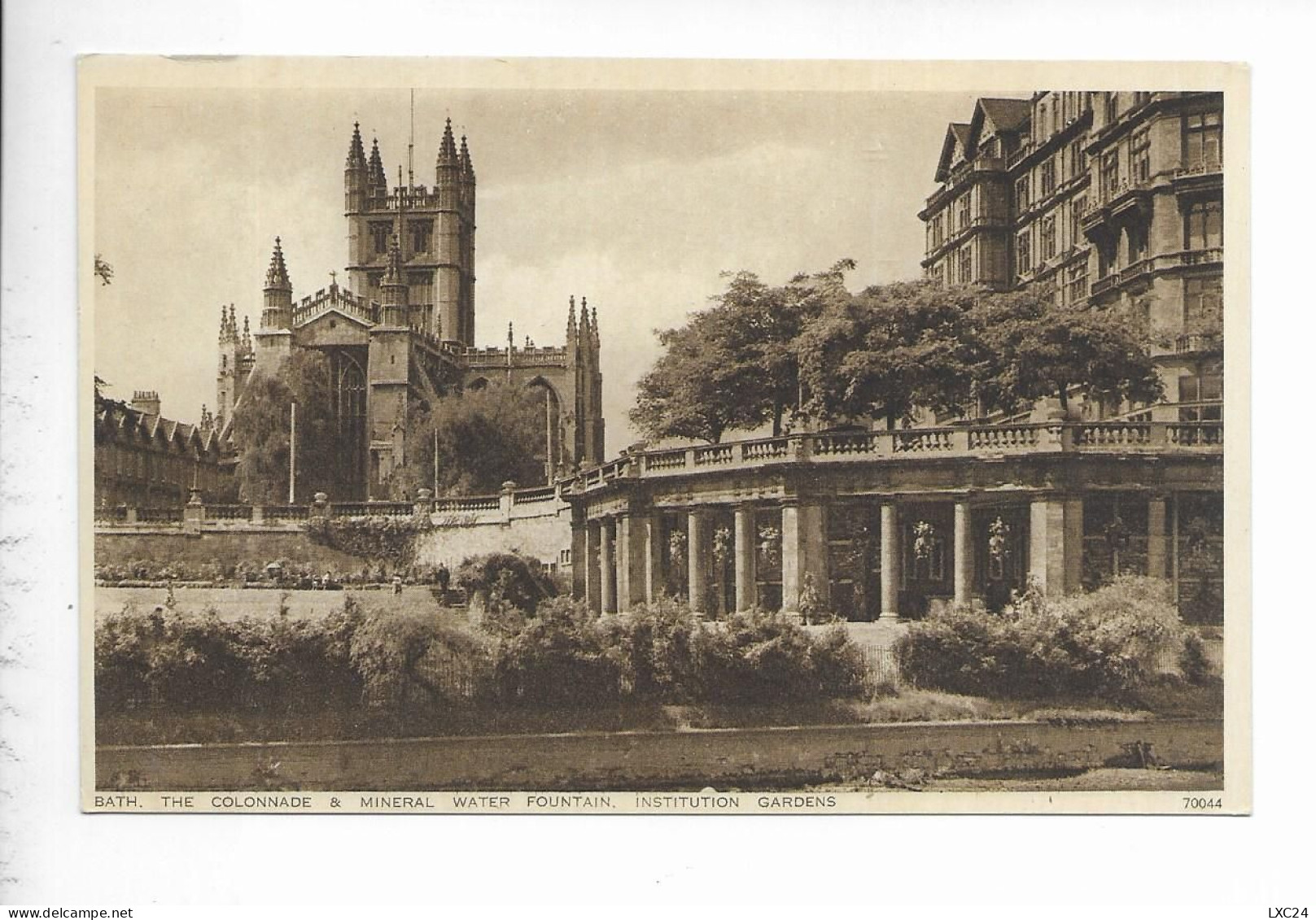 BATH. THE COLLONNADE & MINERAL WATER FOUNTAIN. INSTITUTION GARDENS. - Bath