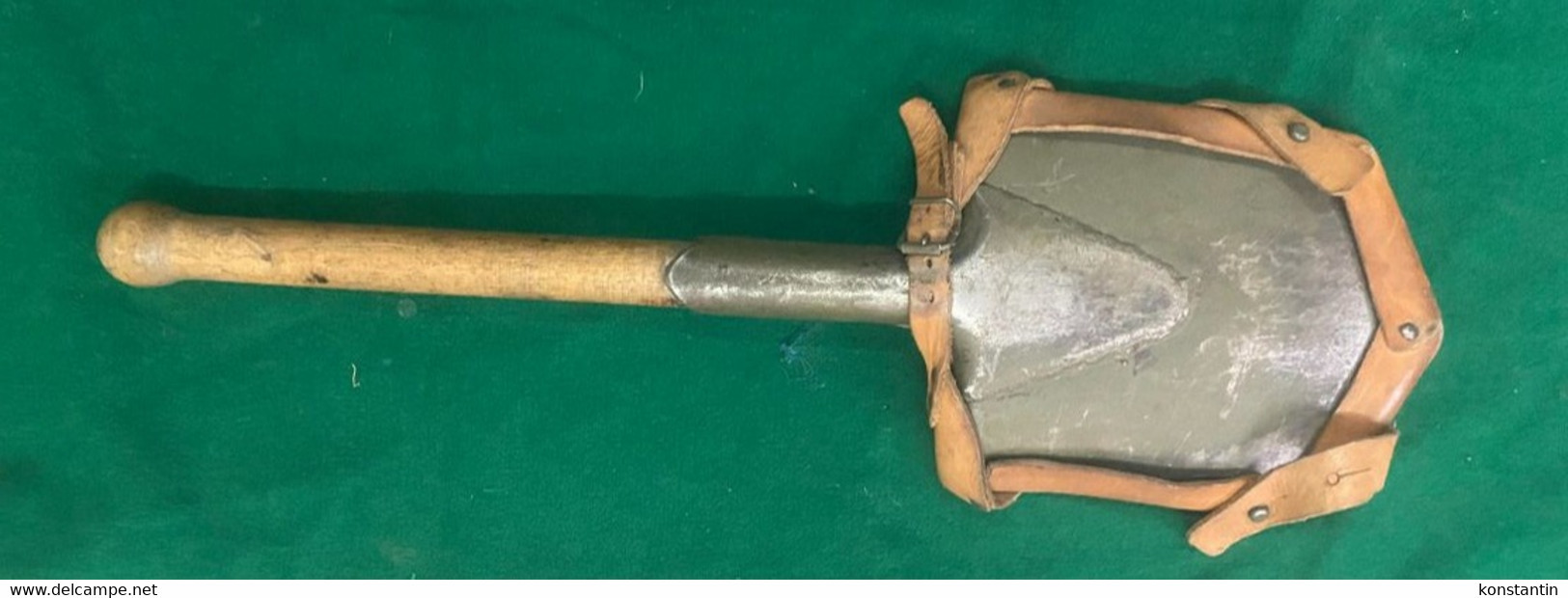 CZECH ARMY SPADE SHOVEL TOOL WITH LEATHER COVER - Equipement