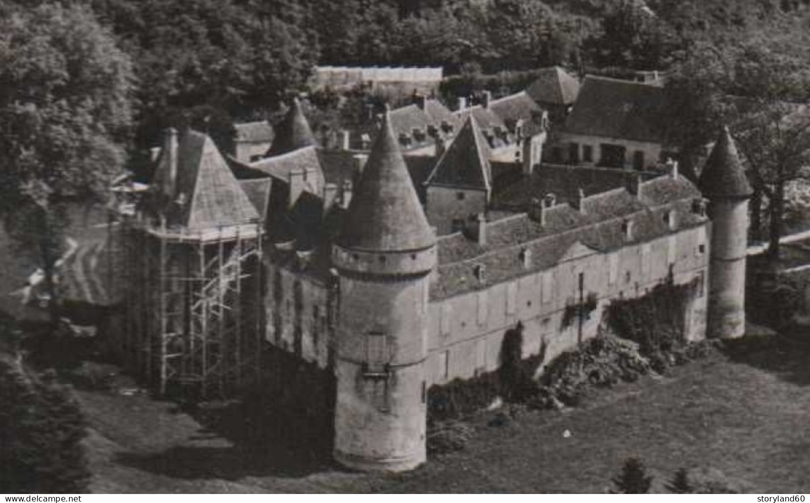 Cpsm Bazoches Du Morvan Le Chateau , échafaudage - Bazoches