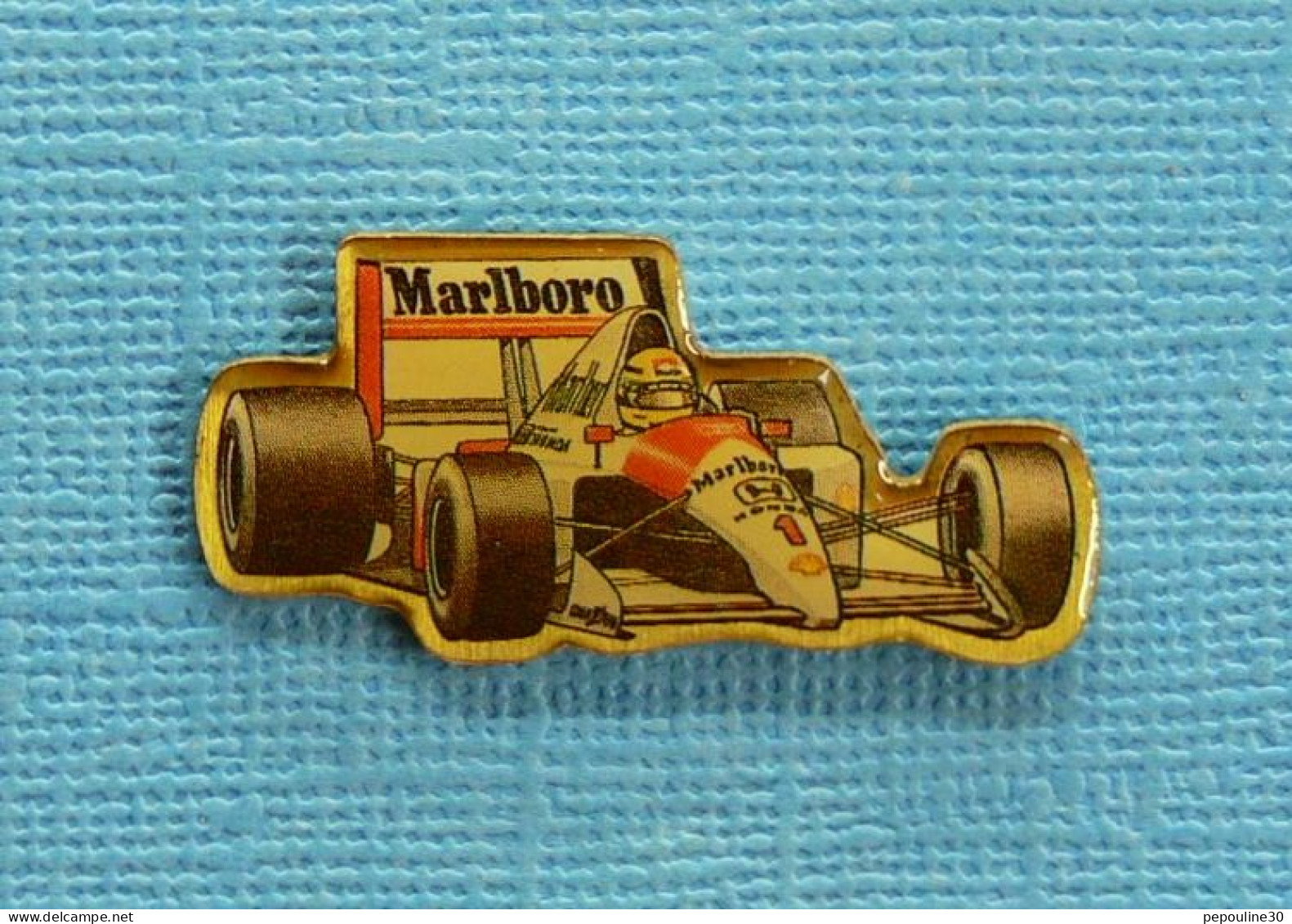 1 PIN'S /  ** F1 / McLAREN N°1 " AYRTON SENNA " 1991 ** - F1