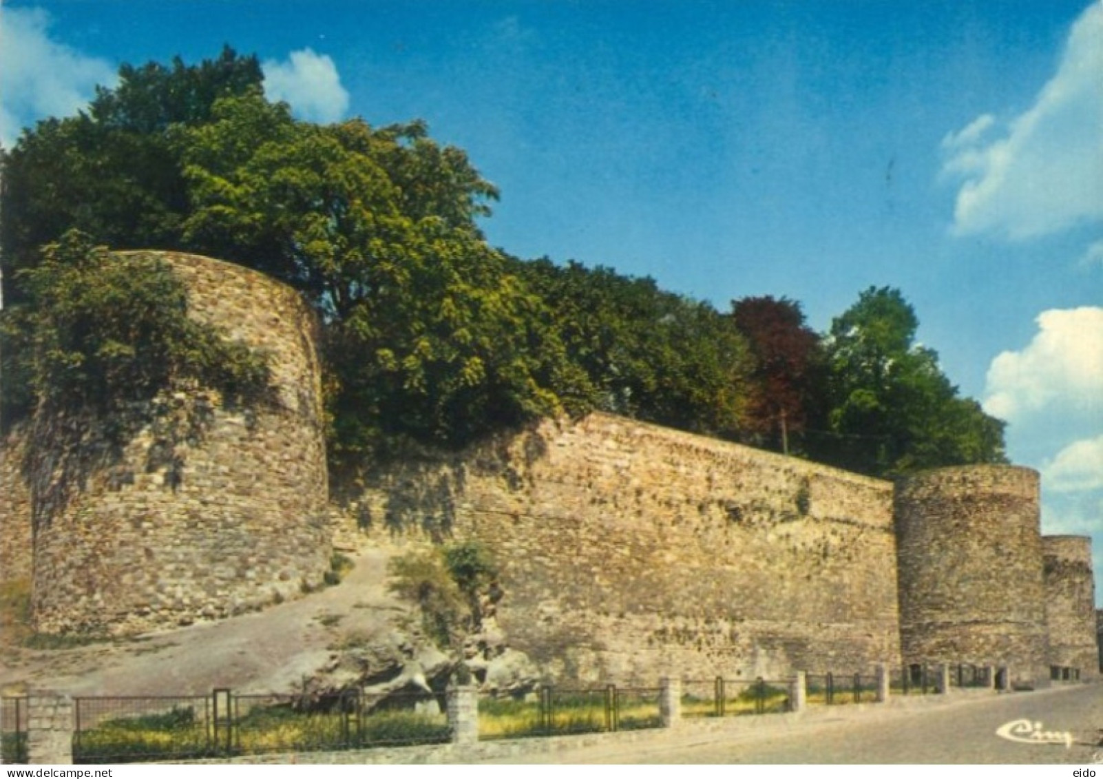 BELGIUM - 1963, BINCHE, LE REMPARTS SUD POSTCARD WITH STAMP SENT TO BRUOCELLES. - Covers & Documents