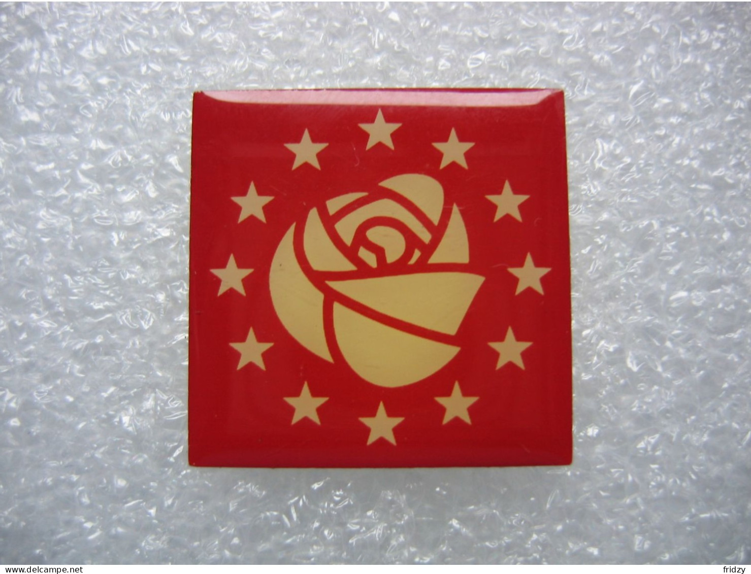Pin's De La Rose, Emblème Du Parti Socialiste - Administración