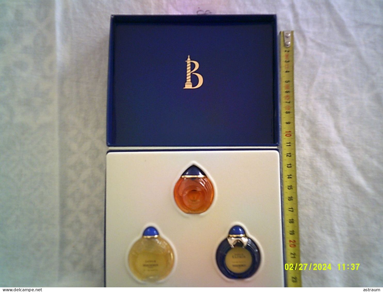 Tres Beau Coffret Boucheron ( 3 Miniature Pleine ) - Collection Les Joyaux - 2EDP +1EDT - 3x5ml Neuf - Miniatures Womens' Fragrances (in Box)