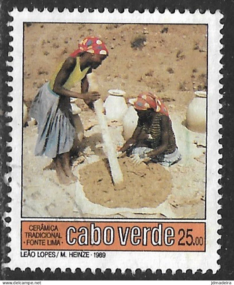 Cabo Verde – 1989 Traditional Pottery 25$00 Used Stamp - Cap Vert