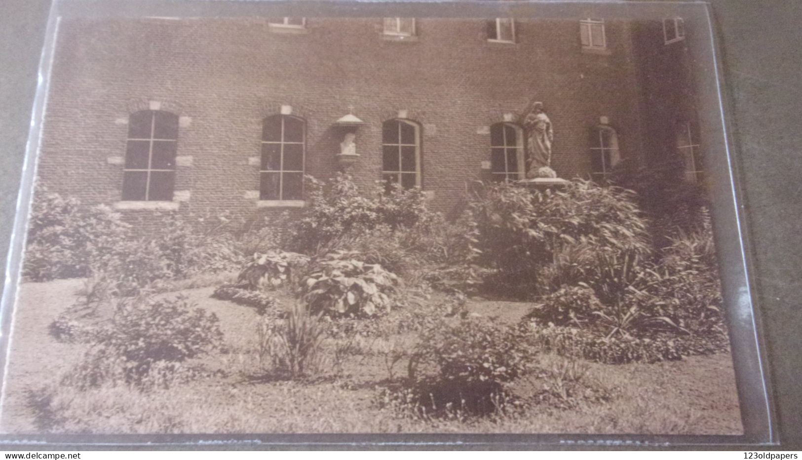 BELGIQUE SOIGNIES (Hainaut) :Couvent Des Religieuses Franciscaines. JARDIN DES CLOITRES - Soignies