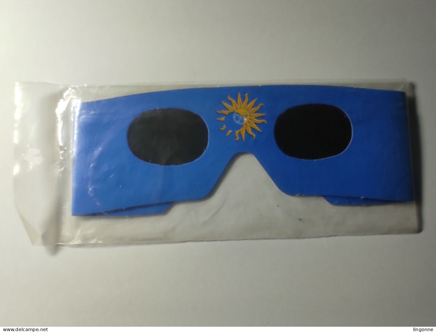 Astronomie - Lunette De Protection ECLIPSE DU 11 AOUT 1999 Lunettes Le Monde - Other & Unclassified