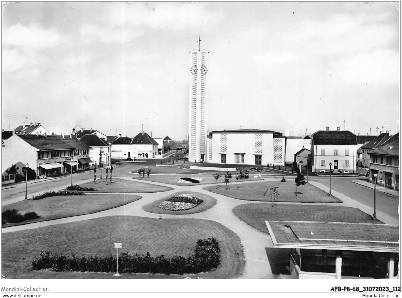 AFBP8-68-0887 - WITTENHEIM - L'église Et La Place De Thiers - Wittenheim