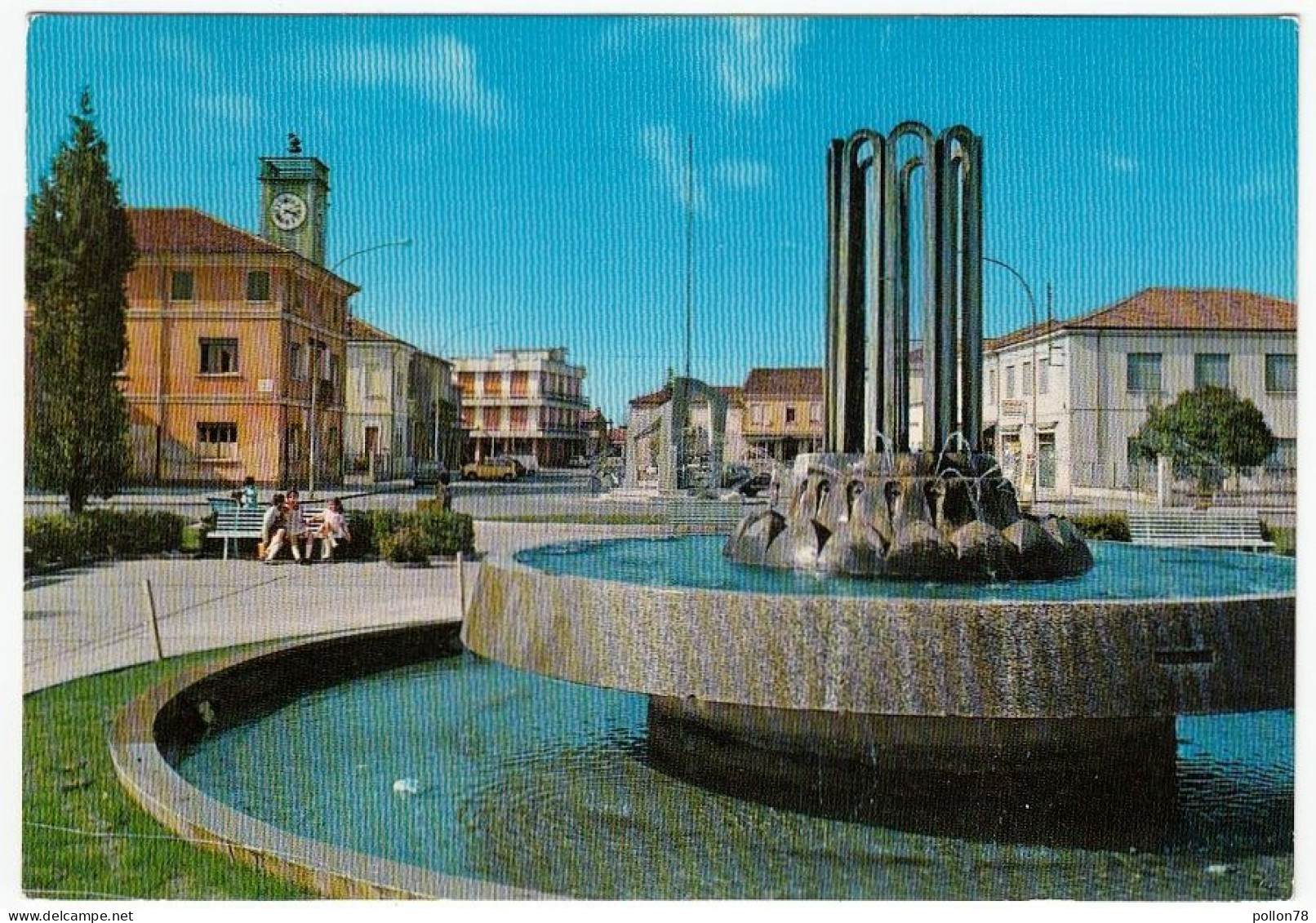 TAGLIO DI PO - FONTANA E PIAZZA IV NOVEMBRE - ROVIGO - 1975 - Rovigo