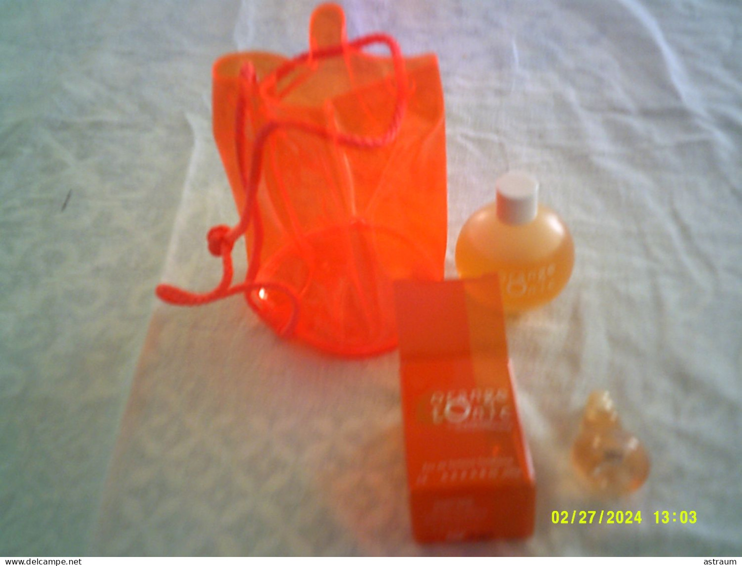 Joli Sac A Dos Vintage 2 Miniature - Azzaro - Orange Tonic - EDT 4ml + Gel Tonique 50ml - Miniatures Femmes (avec Boite)