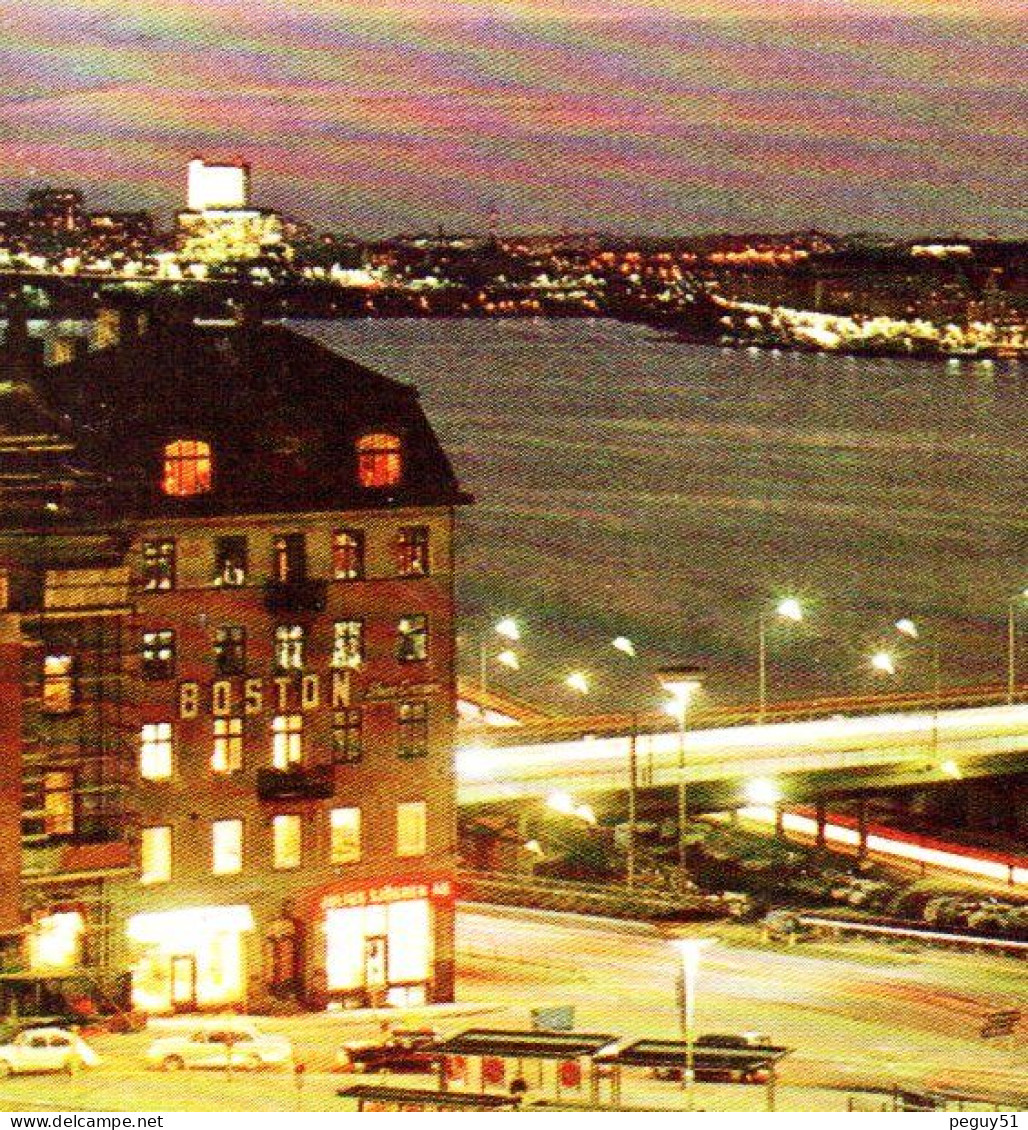 Suède. Stockholm. La Nuit Sur La Baie Lacustre De Riddarfjärden. Sté Boston Et Quincaillerie Julius Sjögren. 1973 - Zweden