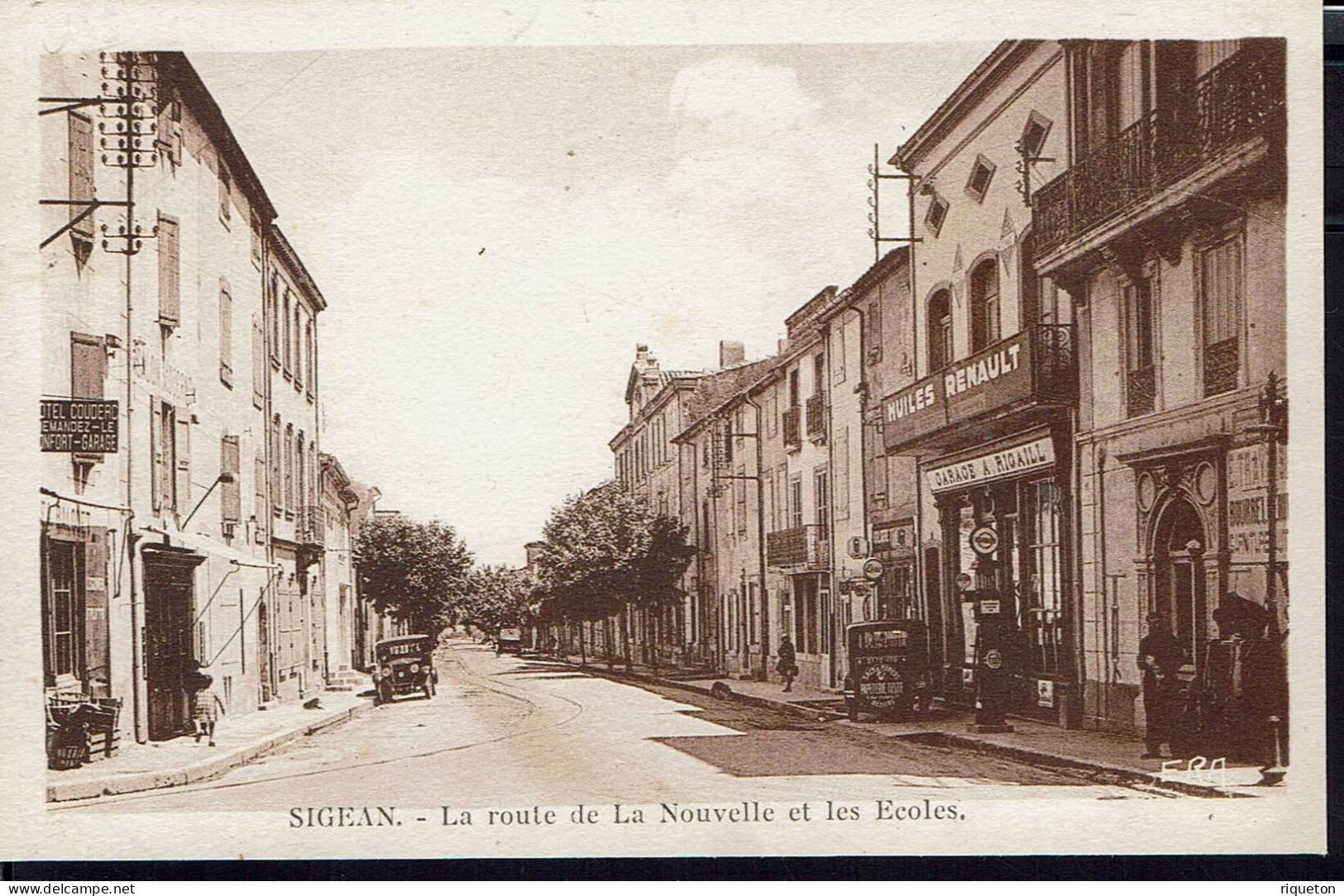 CPA 11. Sigean. La Route De La Nouvelle Et Les Ecoles. TB. - Sigean