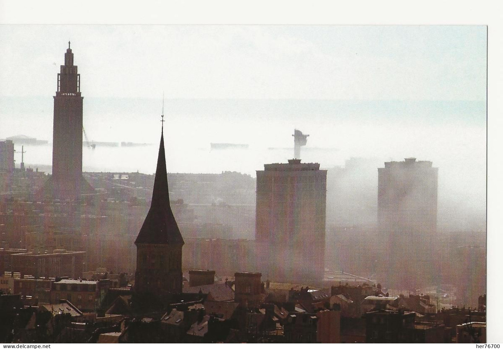 EGLISE SAINT JOSEPH DU HAVRE ARCHITECHTURE AUGUSTE PERRET. CLASSEE AUX MONUMENTS DE L UNESCO - Iglesias Y Catedrales