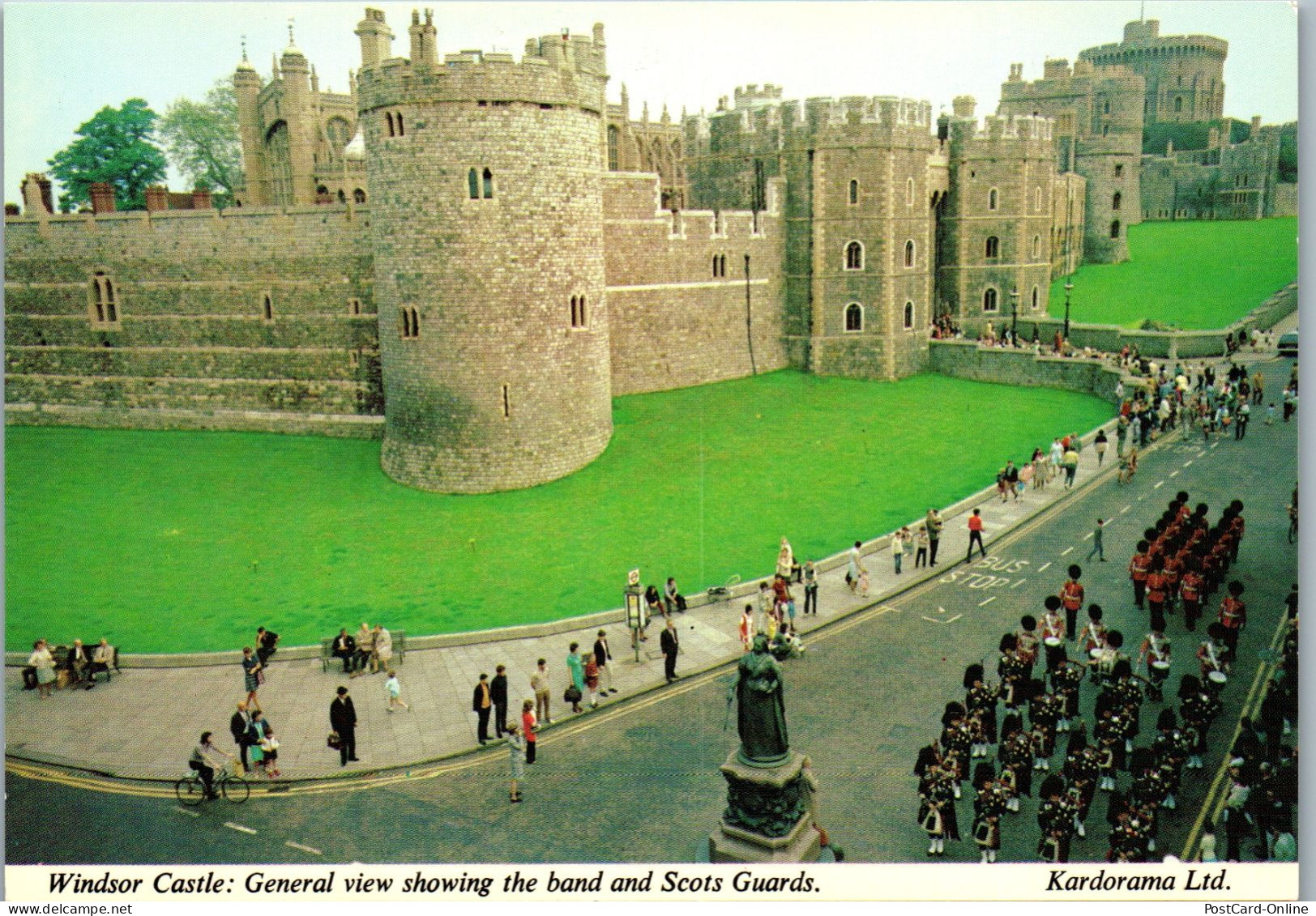 48793 - Großbritannien - Windsor Castle , General View Showing The Band And Scots Guards - Nicht Gelaufen  - Windsor Castle