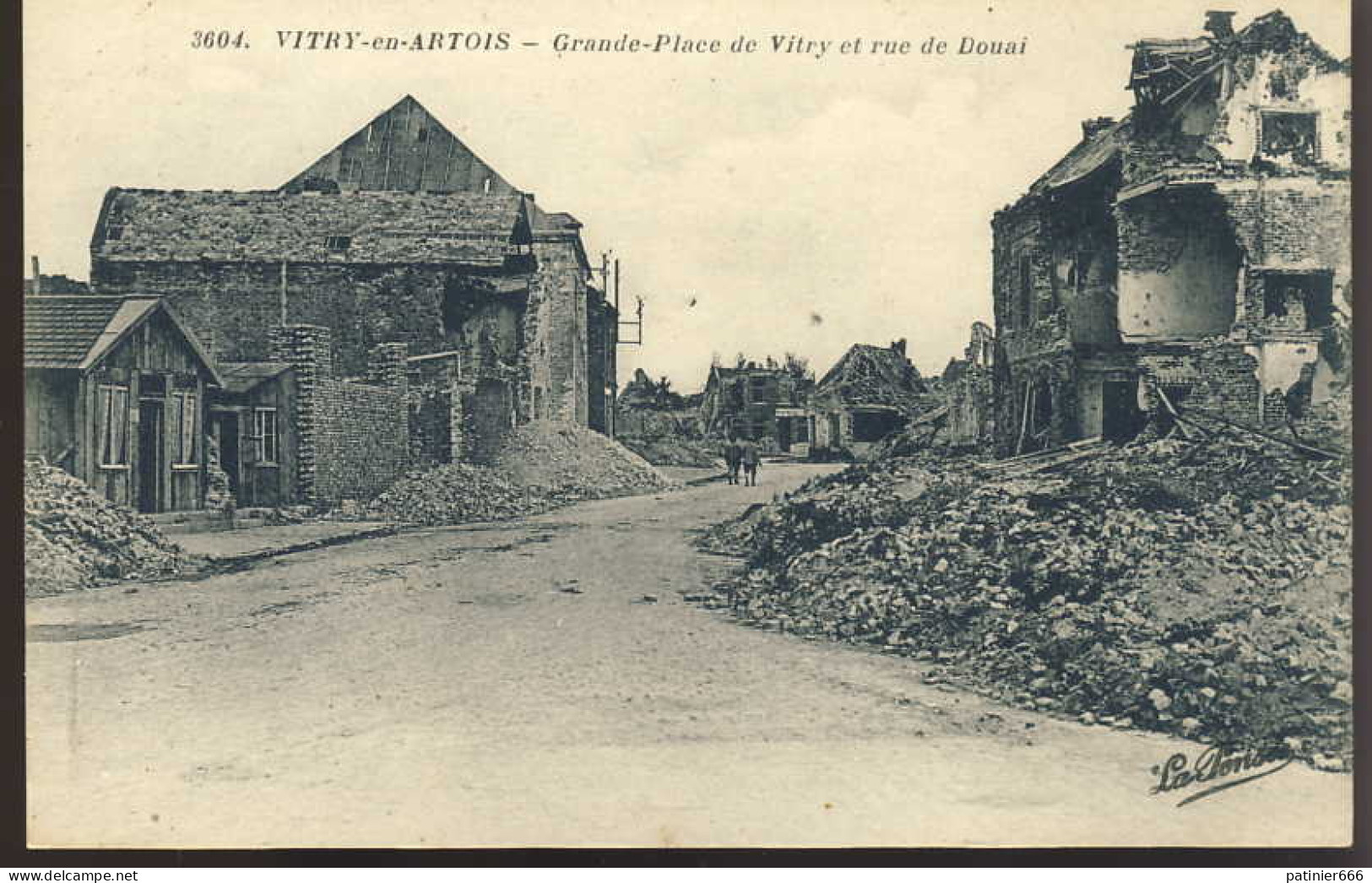 Vitry En Artois Grande Place De Vitry Et Rue De Douai - Vitry En Artois