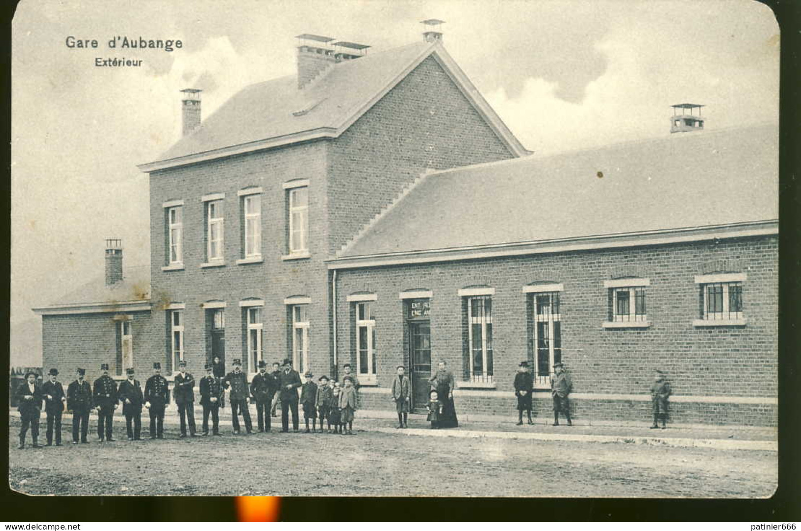 Aubagne Gare Exterieur Dans L'etat - Aubange