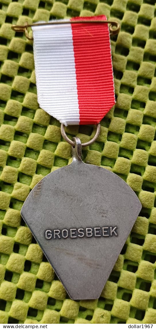 Medaille -W.S.V. De Bosbesjes Groesbeek  -  Original Foto  !!  Medallion  Dutch - Andere & Zonder Classificatie