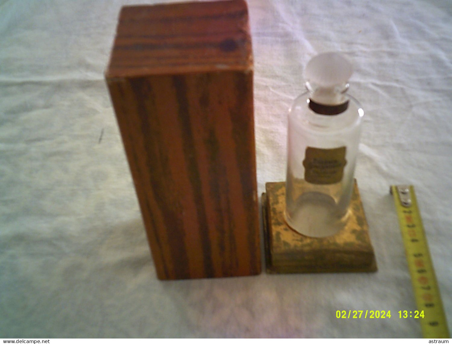 Coffret Ancien Parfum - Essence Concentrée Delieuvin Paris - Lilas - Description Ci Dessous - Miniature Bottles (in Box)