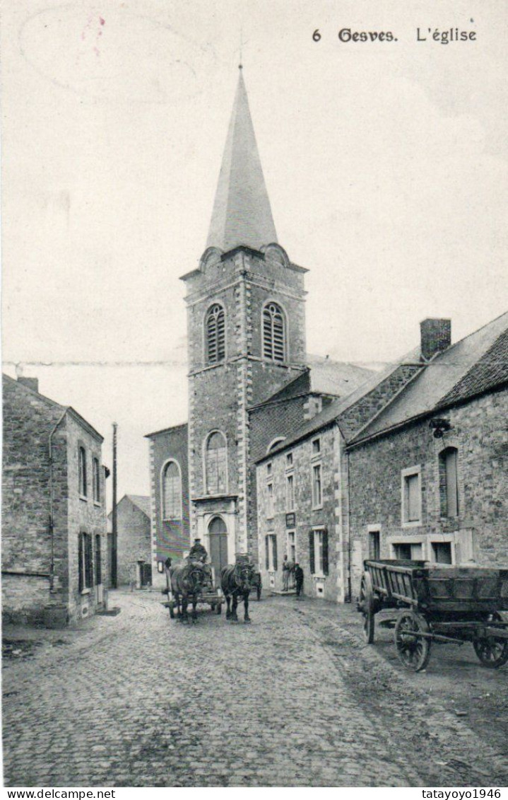 Gesves  L'église Attelage Chariot Animée Carte Rare Mais Croquer Au Milieu N'a Pas Circulé - Gesves