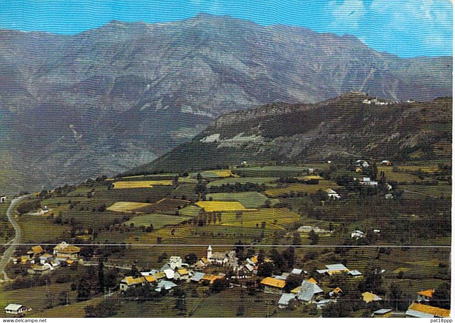 ALPES DE HAUTE PROVENCE (04) Lot de 25 CPSM-CPM GF - Vues Aériennes FRANCE  / 0.15 € par carte !!!