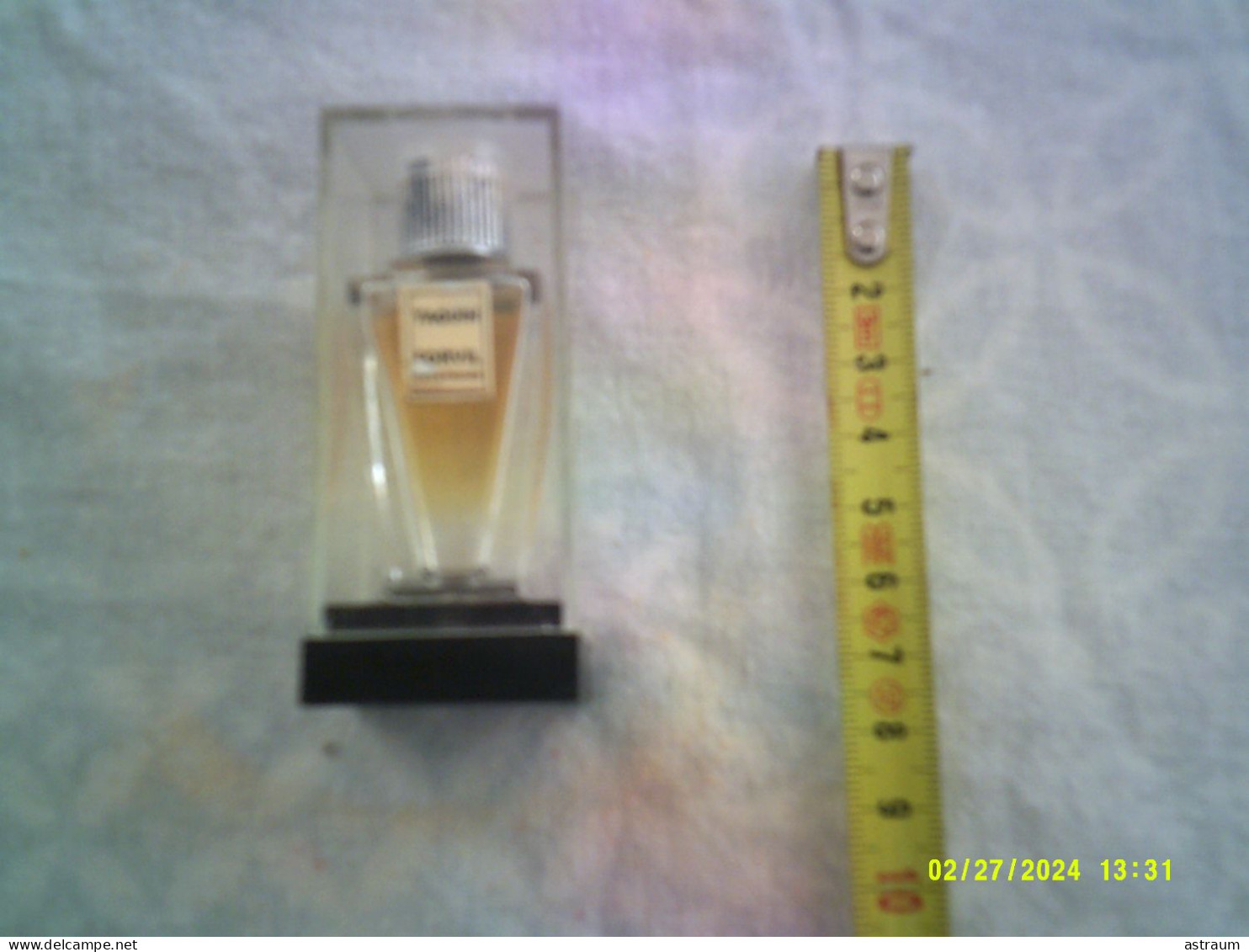 Flacon Miniature Ancienne ( 1940 )  - Forvil - Taquin - Format 7,5 X 3 X 3 Cm  - 1/4 Pleine - Mignon Di Profumo (con Box)