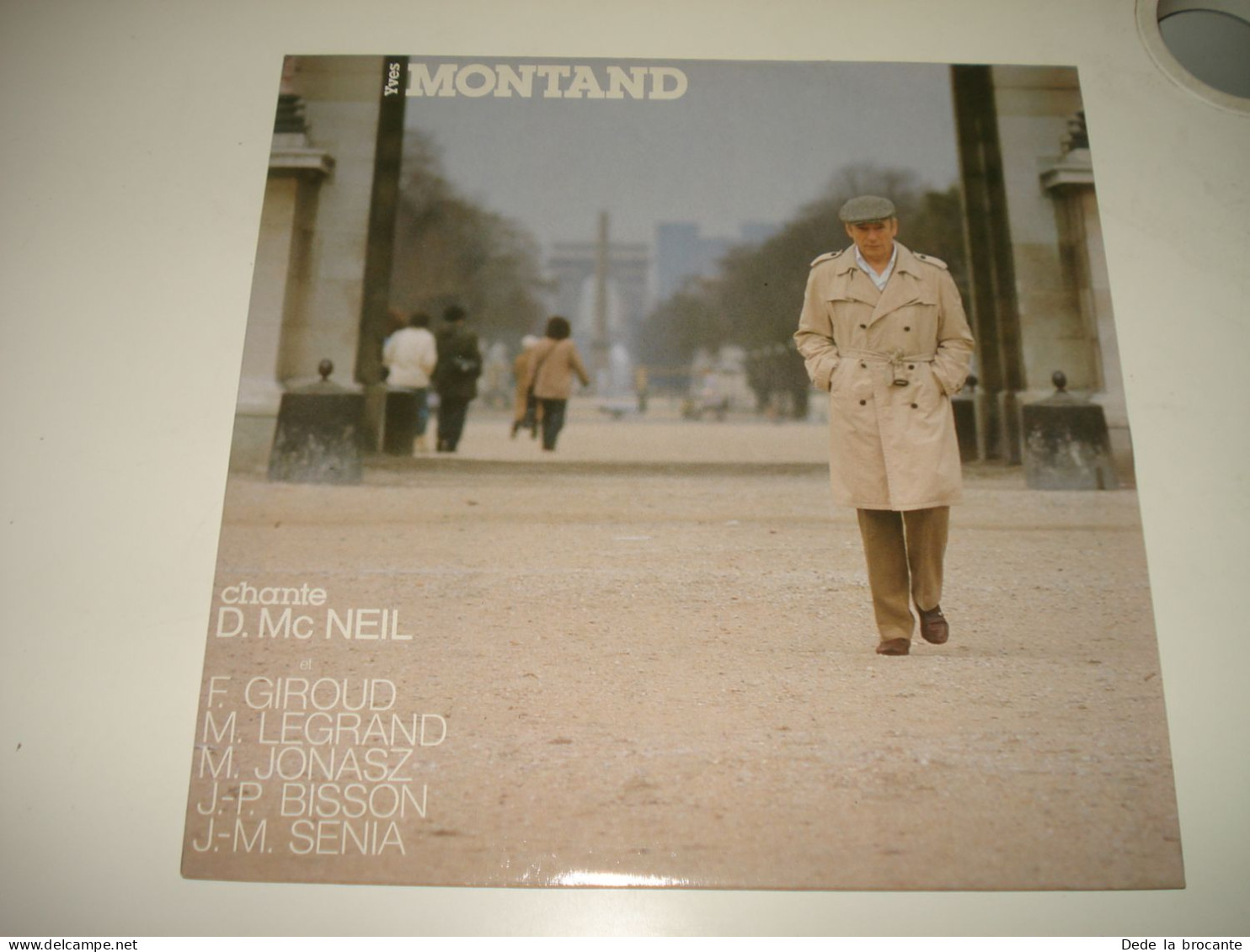 B14 /  Yves Montand – Chante D. Mc Neil  – Philips – 822 206-1 - FR 1984  EX/NM - Disco, Pop
