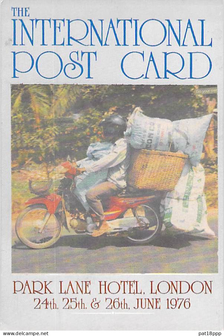 SALONS DE CARTES POSTALES - Lot De 30 CPM Grand Format FRANCE ( Divers Salons / 2 à Londres UK )  / 0.15 € Par Carte !!! - 5 - 99 Cartoline