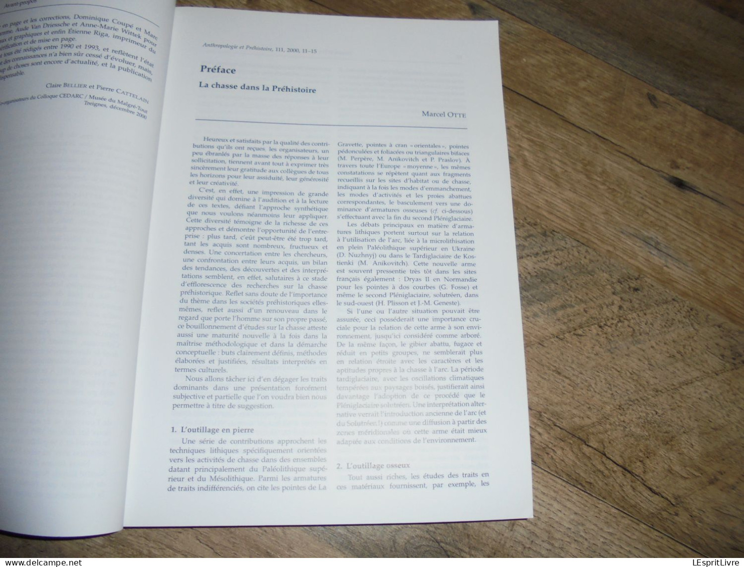 LA CHASSE DANS LA PREHISTOIRE Hunting In Préhistory CEDARC Archéologie Armes Gibiers Boomerang Flèches Paléolithique - Archéologie