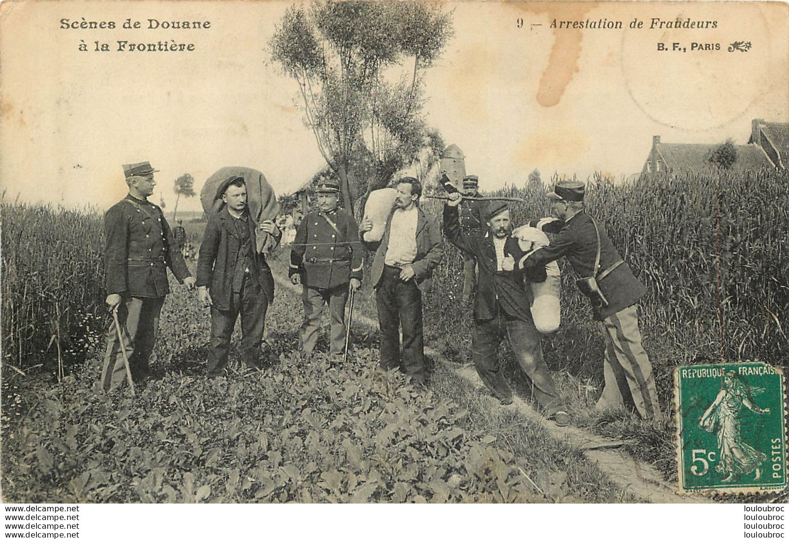 SCENES DE DOUANE A LA FRONTIERE ARRESTATION DE FRAUDEURS - Douane