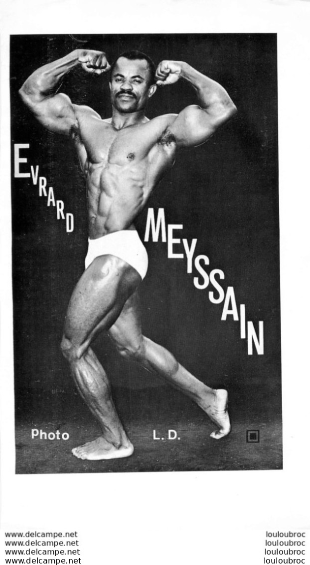 PHOTO  HOMME EN MAILLOT DE BAIN CULTURISTE CULTURISME  EVRARD MEYSSAIN PHOTO L.D. 29 X 17 CM - Sporten