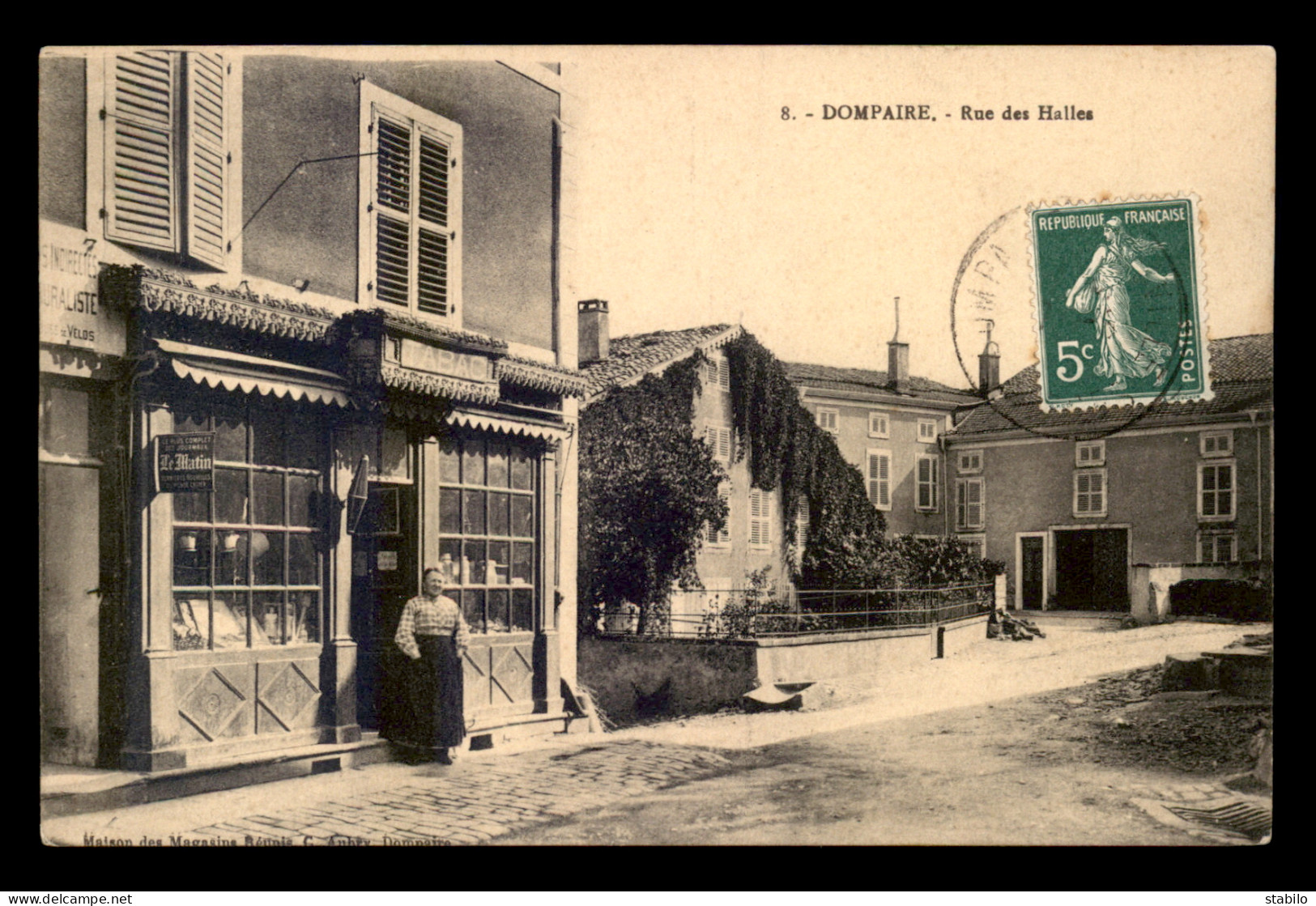 88 - DOMPAIRE - RUE DES HALLES - BUREAU DE TABAC - Dompaire